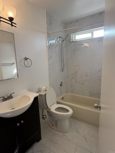 Building Photo - 1349 Grove Ave