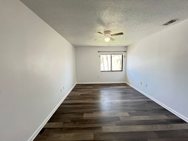 Building Photo - Great Apartment for rent!