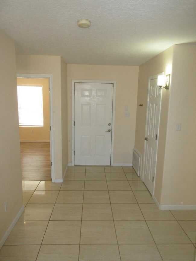 Building Photo - 5351 Feather Rock Pl NW
