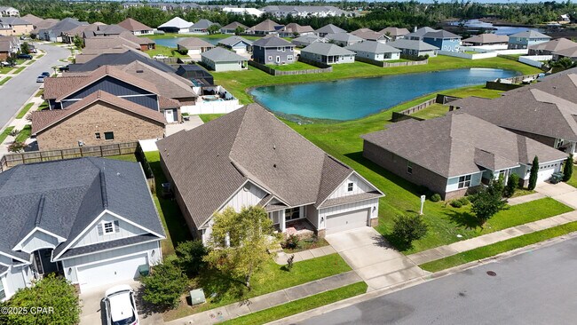 Building Photo - 221 S Shoreview Dr