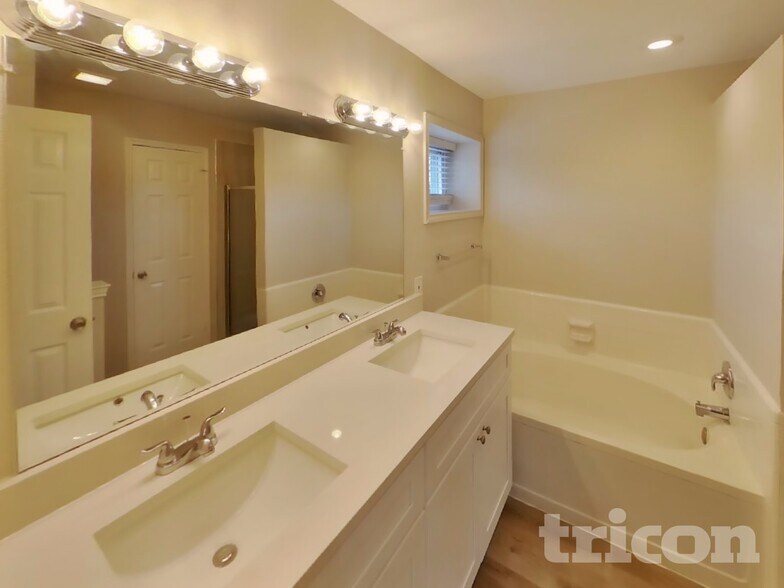 Building Photo - 7501 Trotter Ct