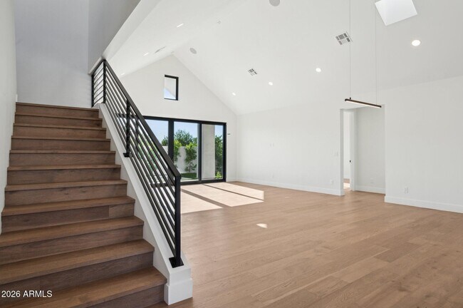Building Photo - 6306 N 10th Dr