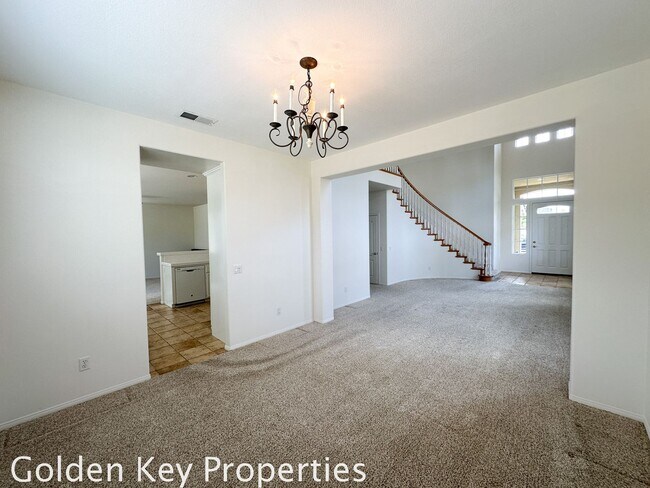Building Photo - Beautiful spacious home in Mariners Point ...