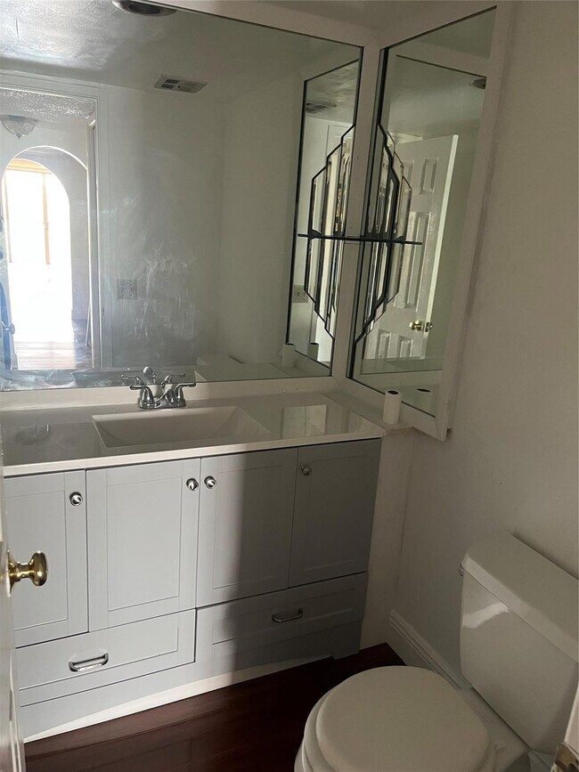 Building Photo - 2940 N Course Dr