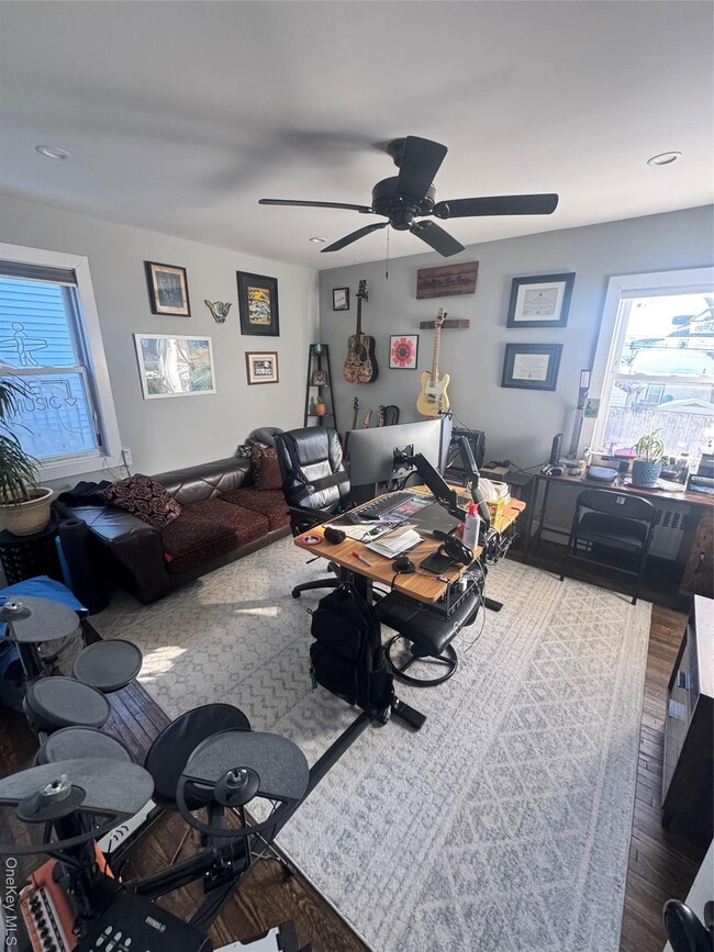 Building Photo - 122 E Fulton St