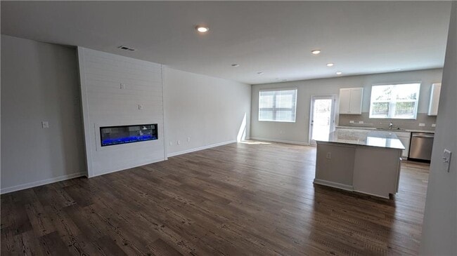 Building Photo - 840 Pt Pl Dr