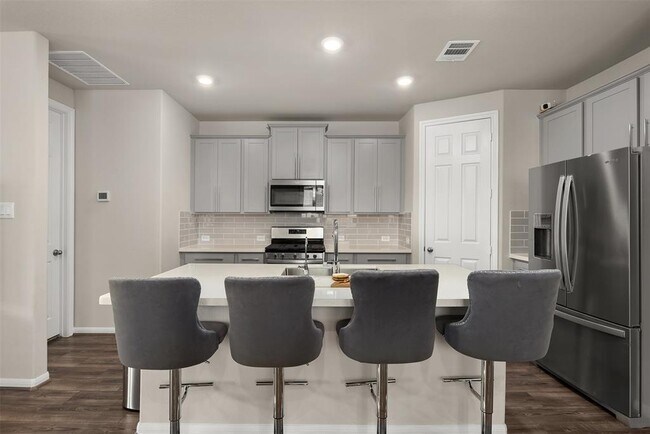 Building Photo - 2302 Sweet Bay Dr