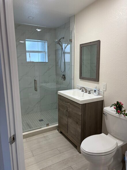 Building Photo - 6270 SW 39th St