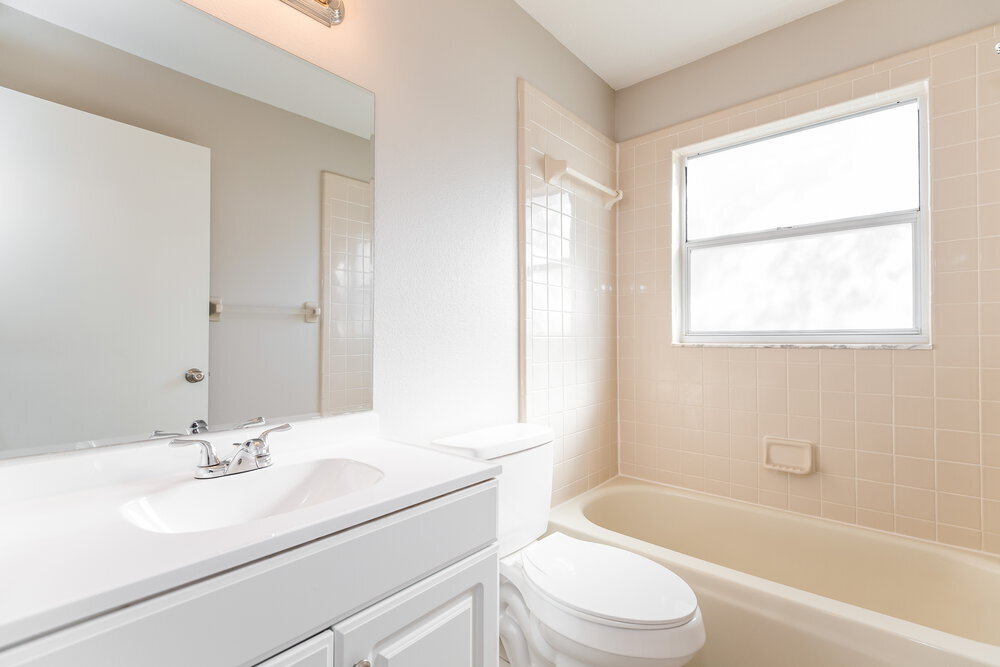 Building Photo - 11831 Cranbourne Dr