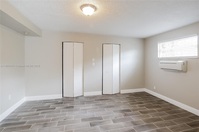 Building Photo - 2360 NW 60th Ave