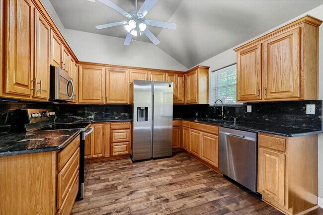 Building Photo - 187 Square Dance Rd