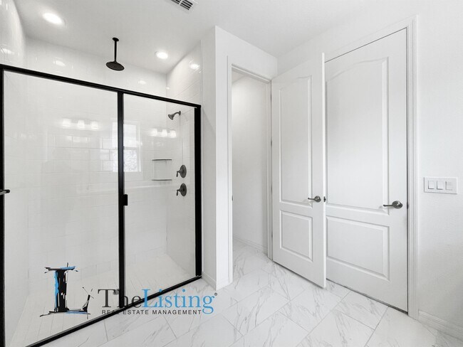 Building Photo - 14359 Shocklach Dr