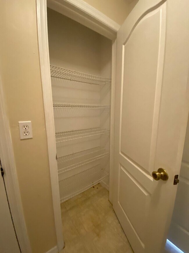 Building Photo - PRICE REDUCTION: Spacious and Charming 3 B...