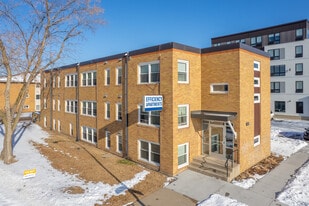 Building Photo - Richlyn