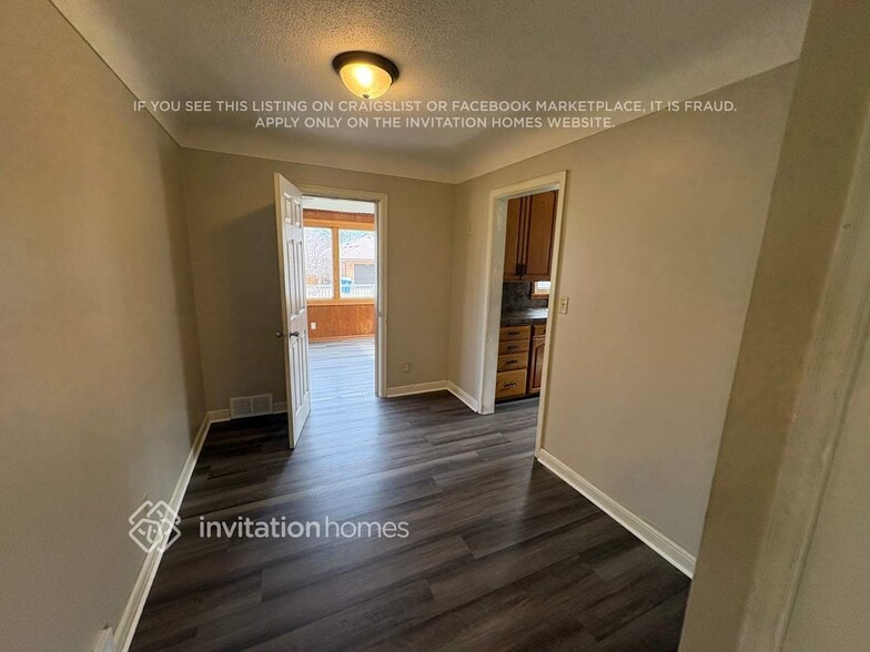 Building Photo - 4524 Zenith Ave N