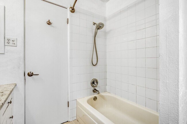 Building Photo - Beautifully Updated West Highland Home Near Sloan’s Lake