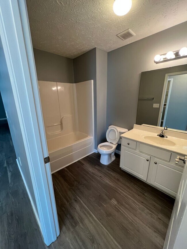 Building Photo - 3310 Harbour Pointe Pl