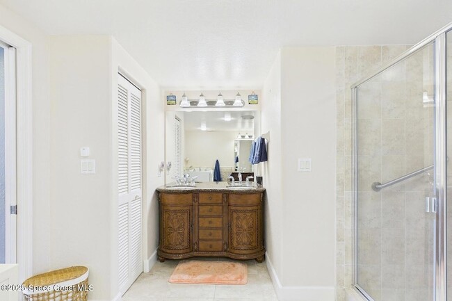 Building Photo - 807 Mystic Dr