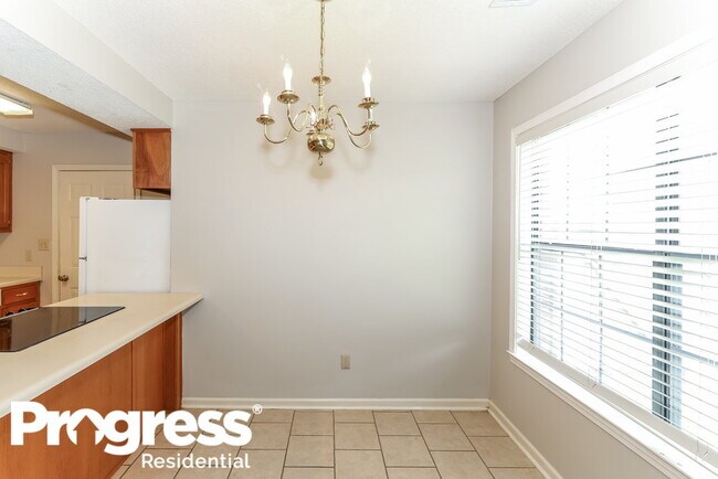 Building Photo - 10165 Fox Chase Dr