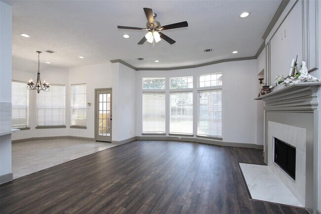 Building Photo - 5522 Island Breeze Dr