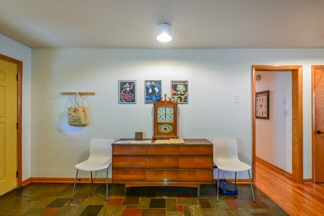 Building Photo - 50 Eden Pl