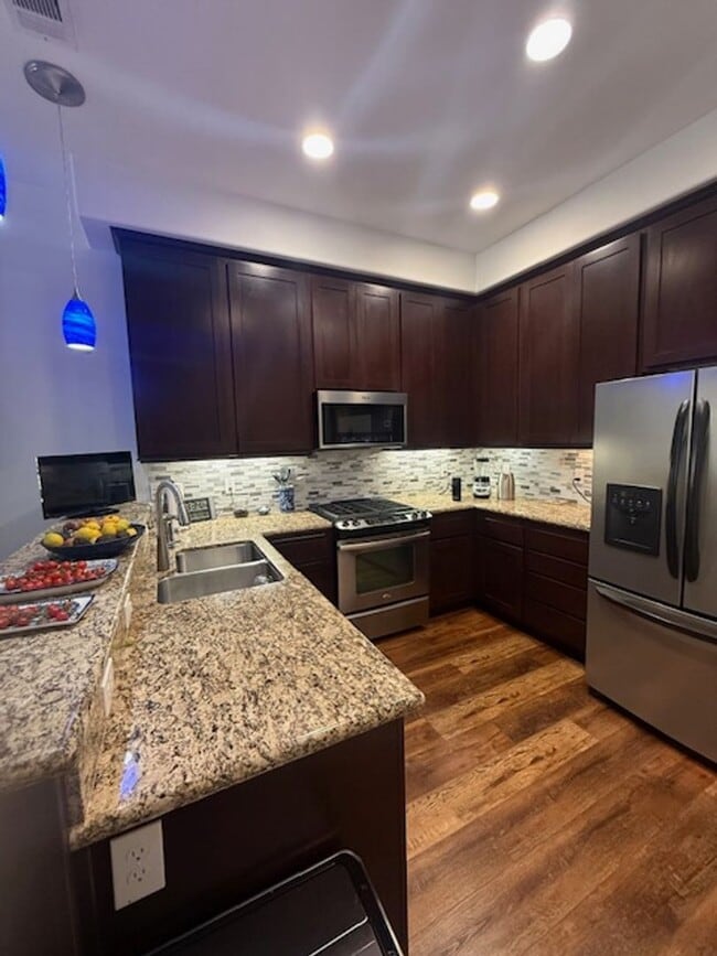 Building Photo - Golf Resort Living- UnfurnishedTrilogy Monarch Dunes Townhome