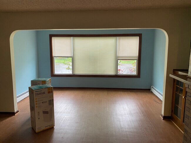 Building Photo - 165 Colvin Ave