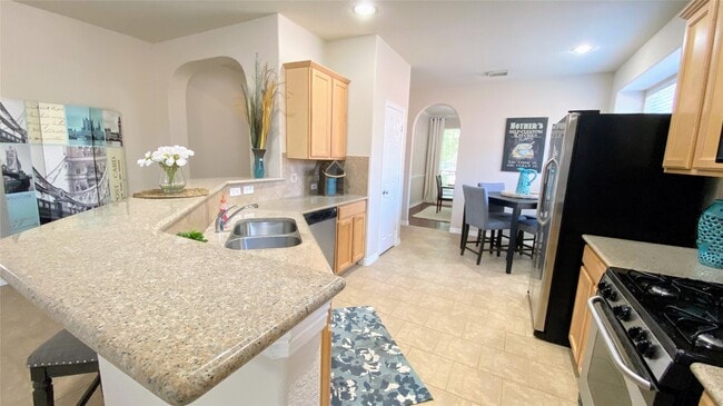 Building Photo - 314 River Briar Ln
