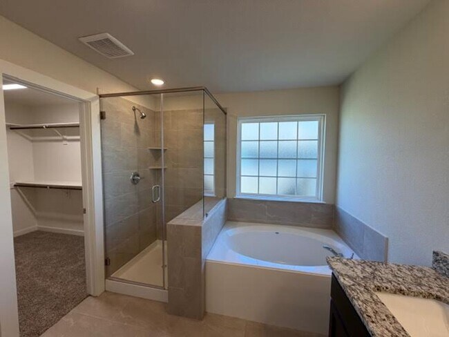 Building Photo - New Build in China Spring