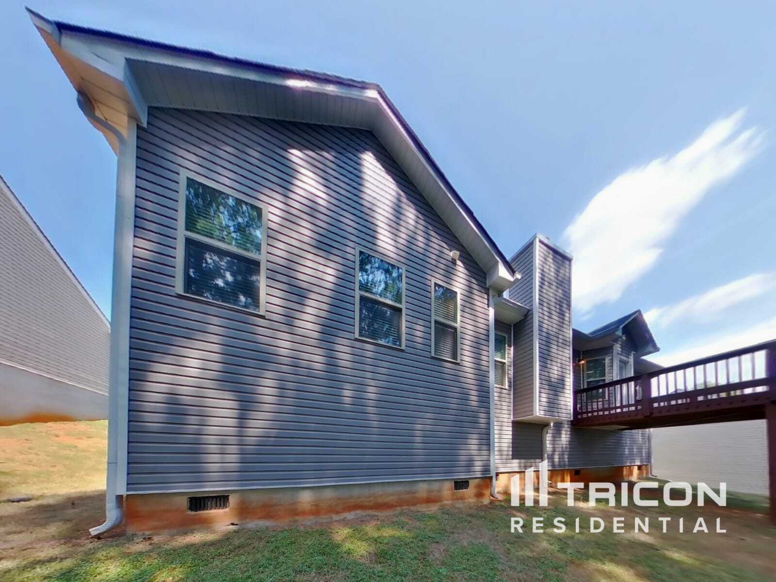 Building Photo - 652 Amberwood Dr
