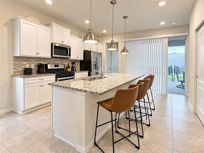 Building Photo - 7328 Oakmoss Loop