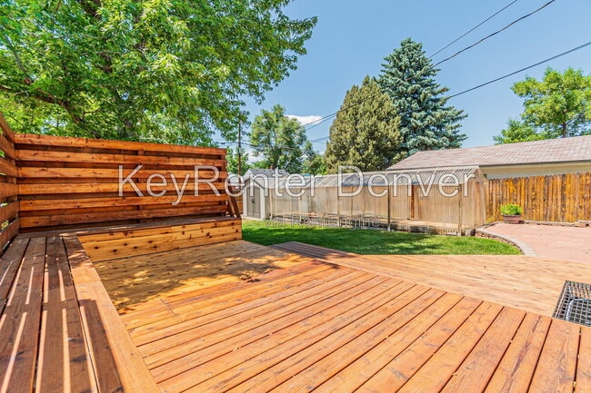 Building Photo - 4423 S Elati St