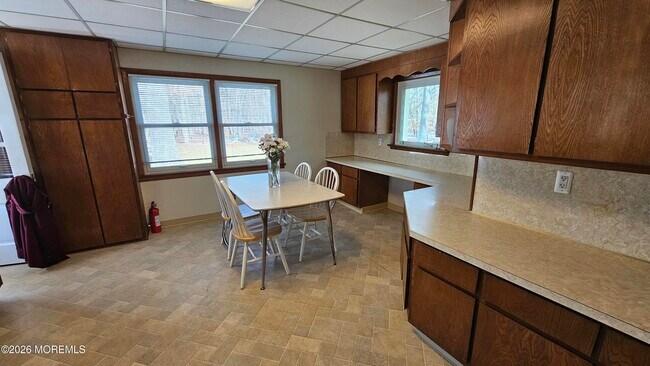 Building Photo - 12 Anderson Dr