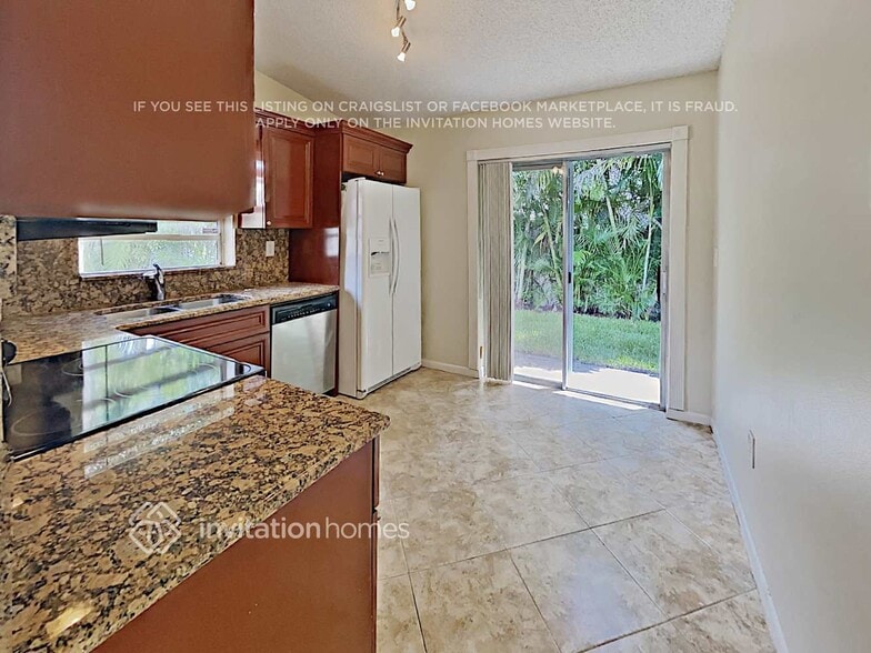 Building Photo - 14056 Langley Pl