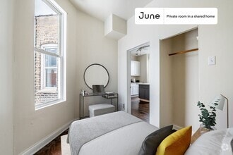 Building Photo - Private bedroom in 3 bed/1 bath Home