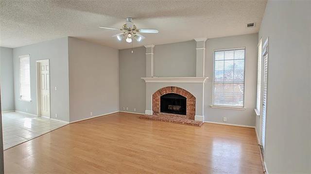 Building Photo - 8501 Mesa Verde Dr
