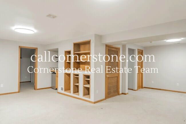 Building Photo - 4775 Sweetgrass Ln