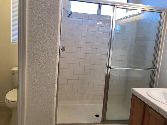 Building Photo - Move-in special: SUNRISE MOUNTAIN: This Ranch Style (Single Story) 3bed/2ba - 89156