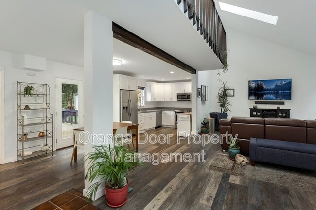 Building Photo - 55 Hylebos Ave