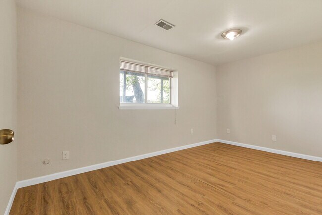 Building Photo - 20612 E Batavia Dr