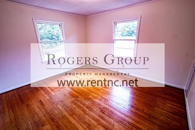 Building Photo - 1690 Bear Pond Rd