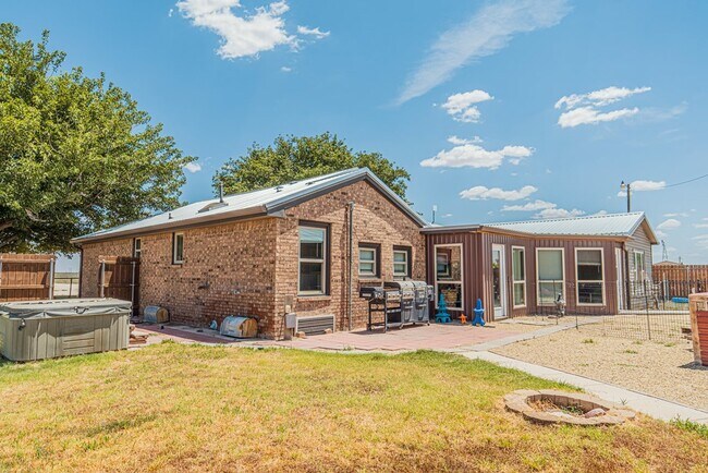 Building Photo - 182 County Rd 409-I