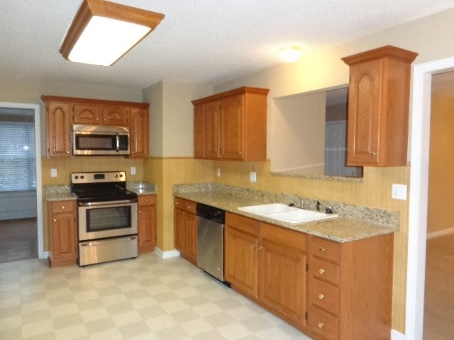 Building Photo - 7525 Saddlebrooke Dr