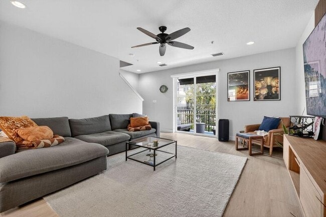 Building Photo - 150 Cat Rock Ln