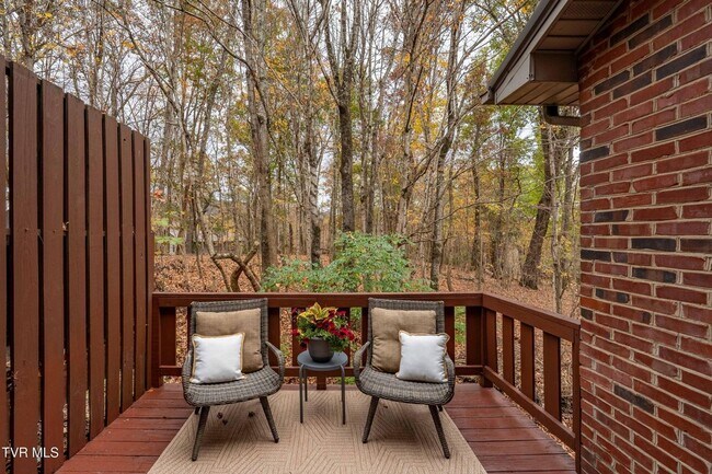 Building Photo - 2 Bdrm / 1.5 Bath Townhouse in Johnson City - Near ETSU, JCMC & VA