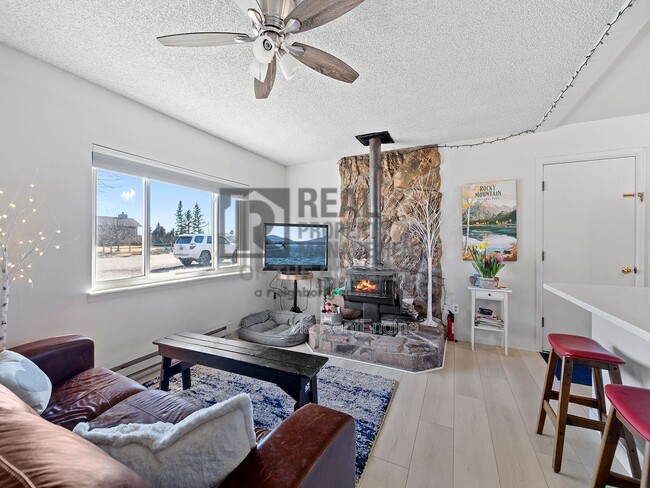 Building Photo - 1206 Ashford Dr