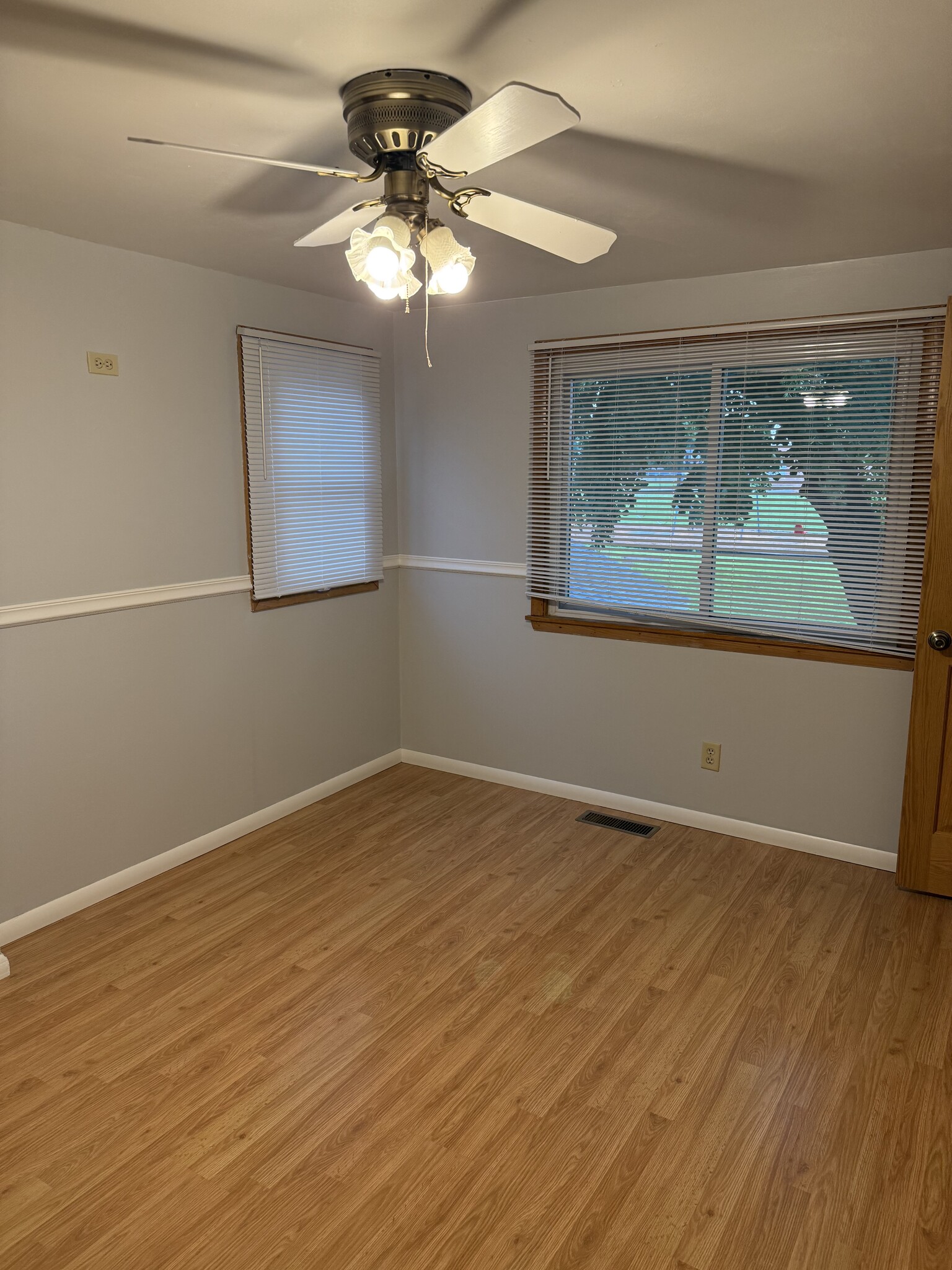 Upstairs Bedroom #2 - 2129 Midlothian Rd