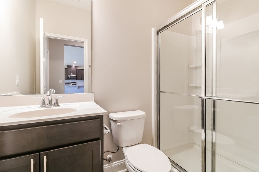 Building Photo - 231 Pilsen Dr