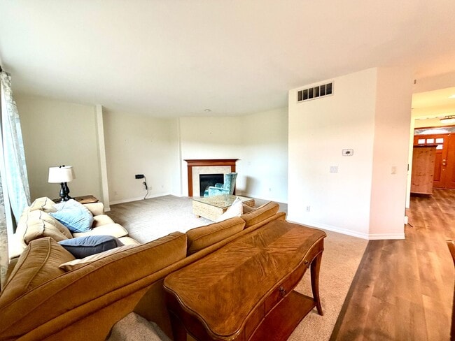 Building Photo - Beautiful Home in the Sought After Arbor C...