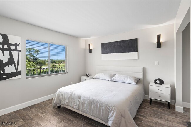 Building Photo - 25804 Cockleshell Dr